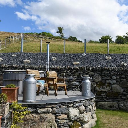 Finest Retreats - Moelis Granary - Luxury Cottage With Hot Tub Llandrillo Exteriör bild