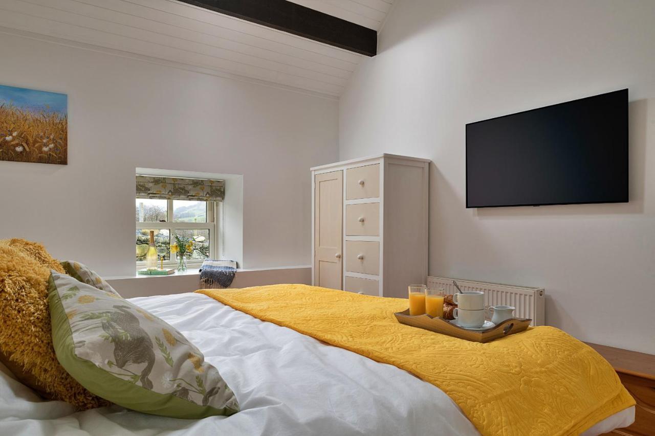 Finest Retreats - Moelis Granary - Luxury Cottage With Hot Tub Llandrillo Exteriör bild