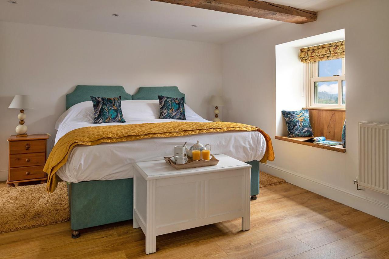 Finest Retreats - Moelis Granary - Luxury Cottage With Hot Tub Llandrillo Exteriör bild