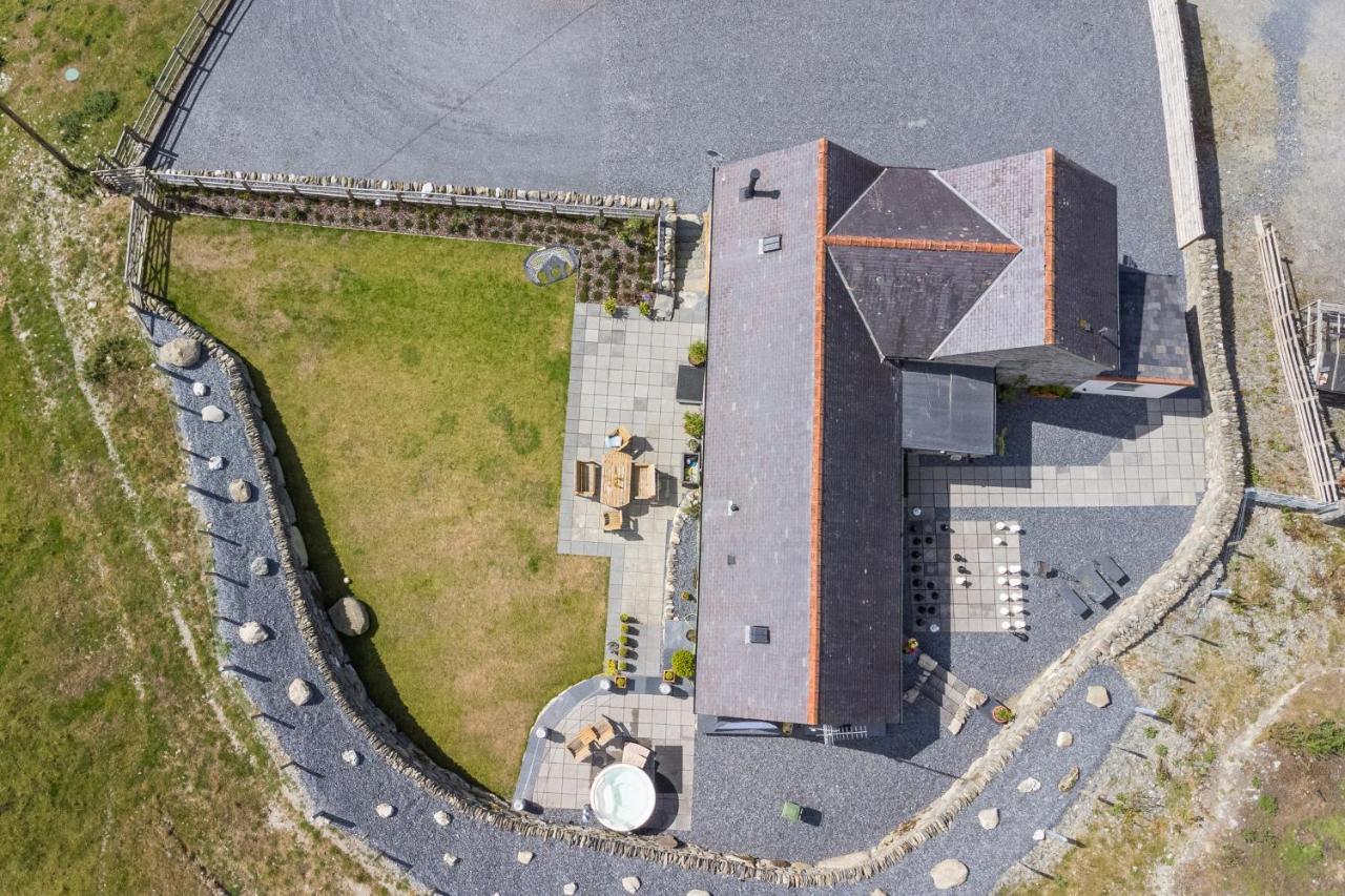 Finest Retreats - Moelis Granary - Luxury Cottage With Hot Tub Llandrillo Exteriör bild