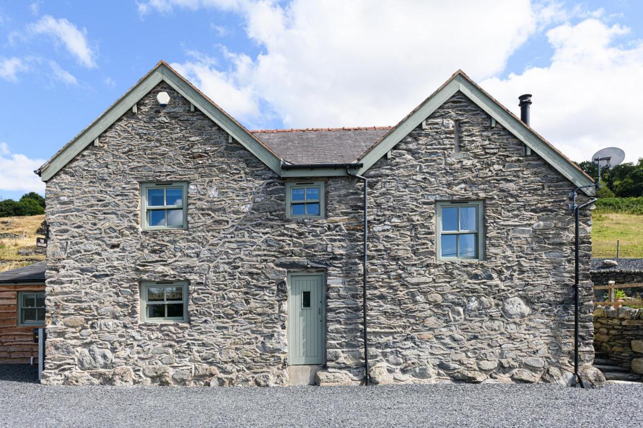 Finest Retreats - Moelis Granary - Luxury Cottage With Hot Tub Llandrillo Exteriör bild